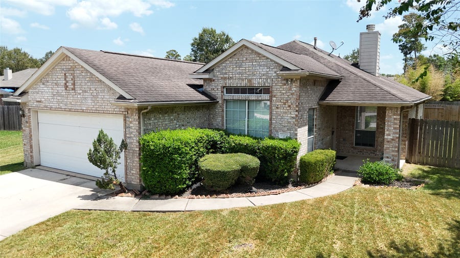 Property photo for 19434 Pinewood Mist Lane, Humble, TX