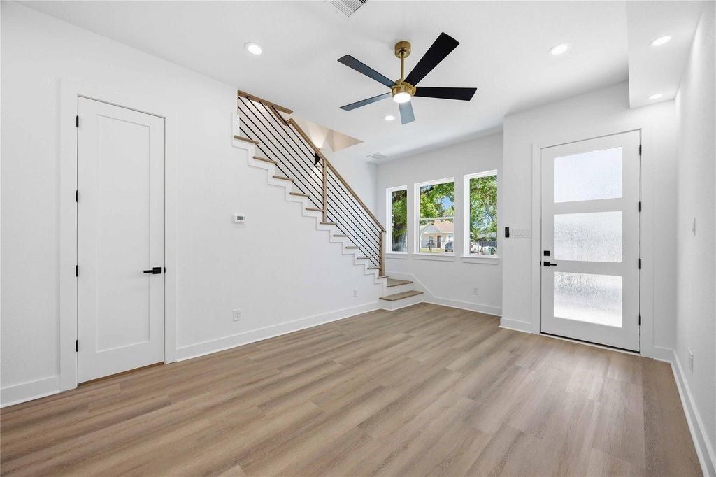 4649 Clover Street, #A/B, Houston, TX 77051 4649 Clover Street, #A/B, Houston, TX 77051