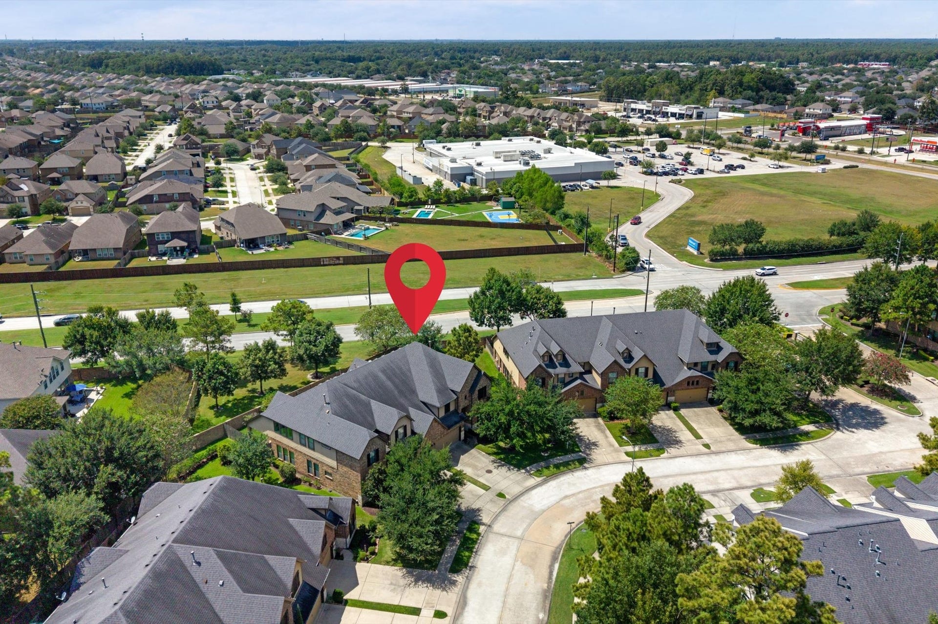 17805 Arapaho Hill Lane, Humble, TX 77346 Home close to grocery store
