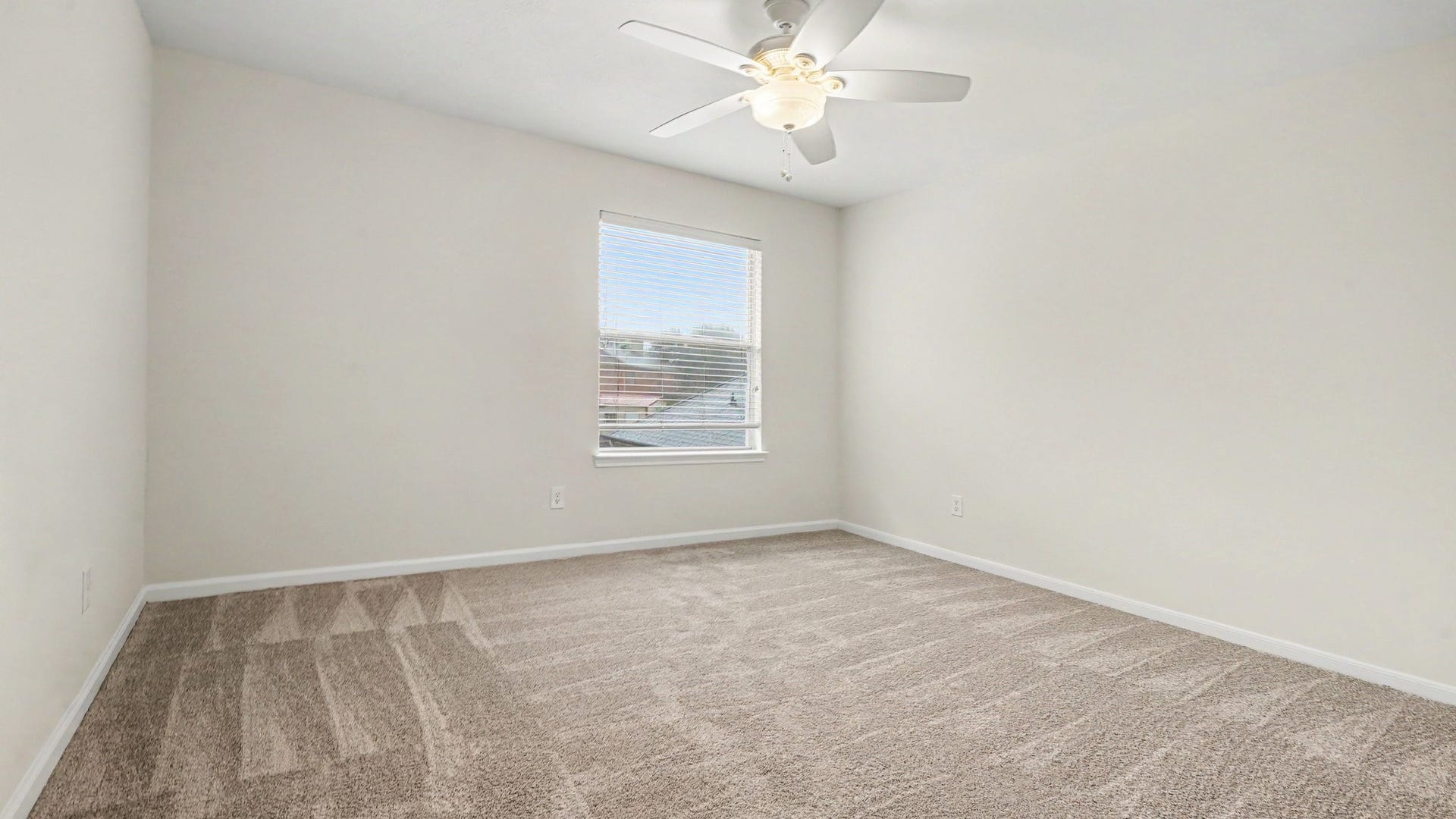 3014 Misty Isle Court, Dickinson, TX 77539 Additional bedroom