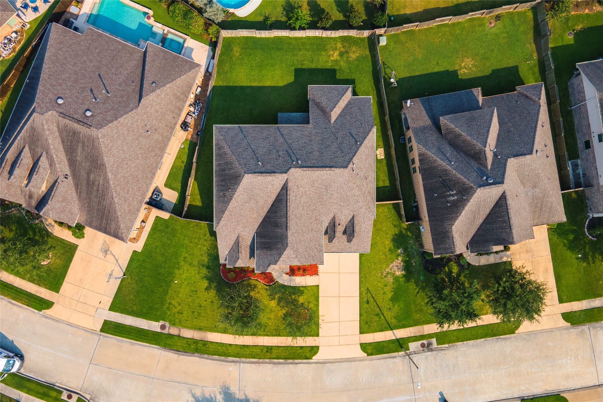 2322 Ashley Falls Lane, League City, TX 77573 Magnolia Creek Golf Club community, featuring three distinct nine-hole loops named England, Scotland, and Ireland, to replicate the links-style golf of the British Isles.