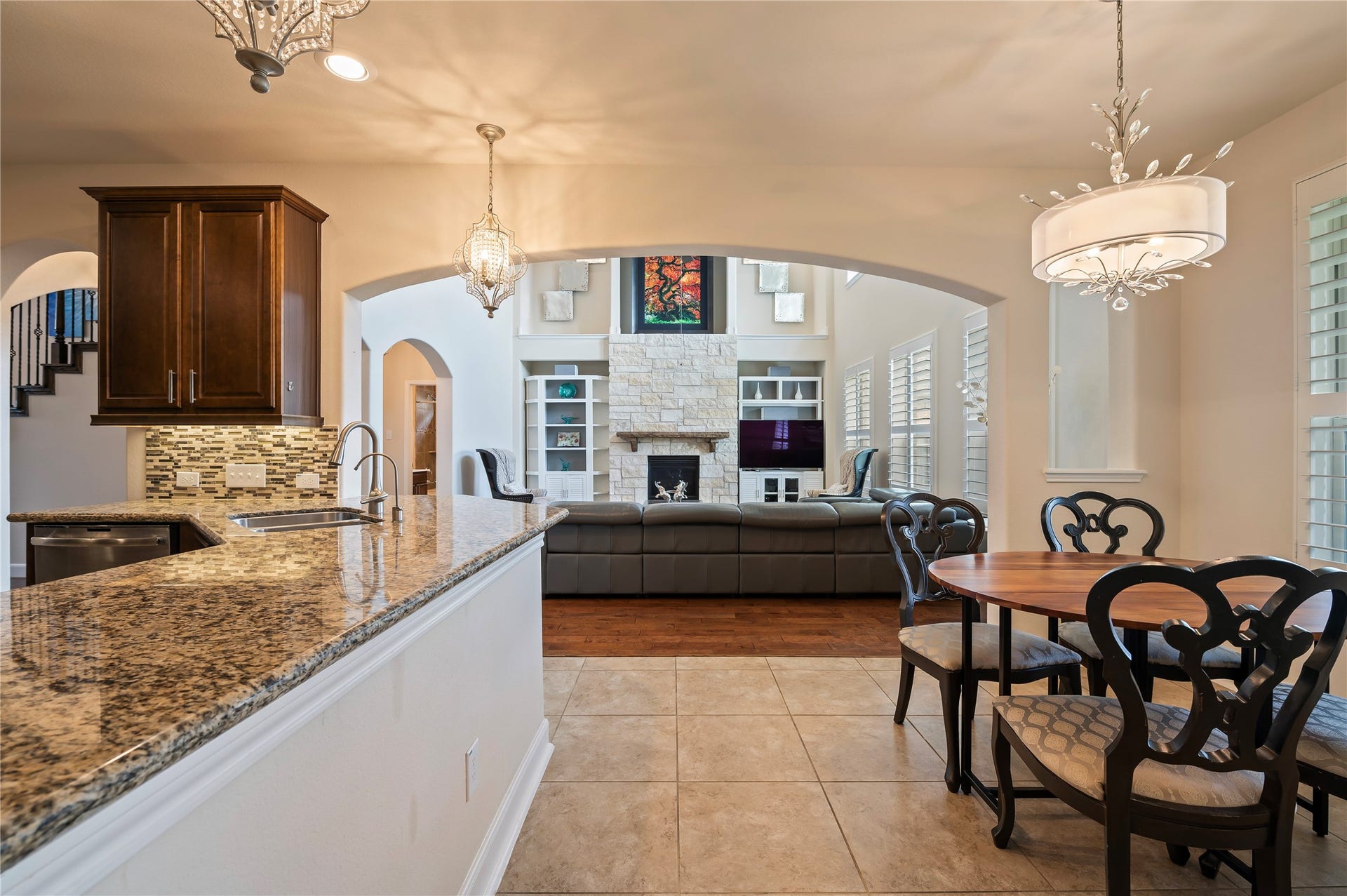 2322 Ashley Falls Lane, League City, TX 77573 Another view of the desirable open concept Wellington floor plan. Kitchen tiled recently professional cleaned upon seller's move-out.