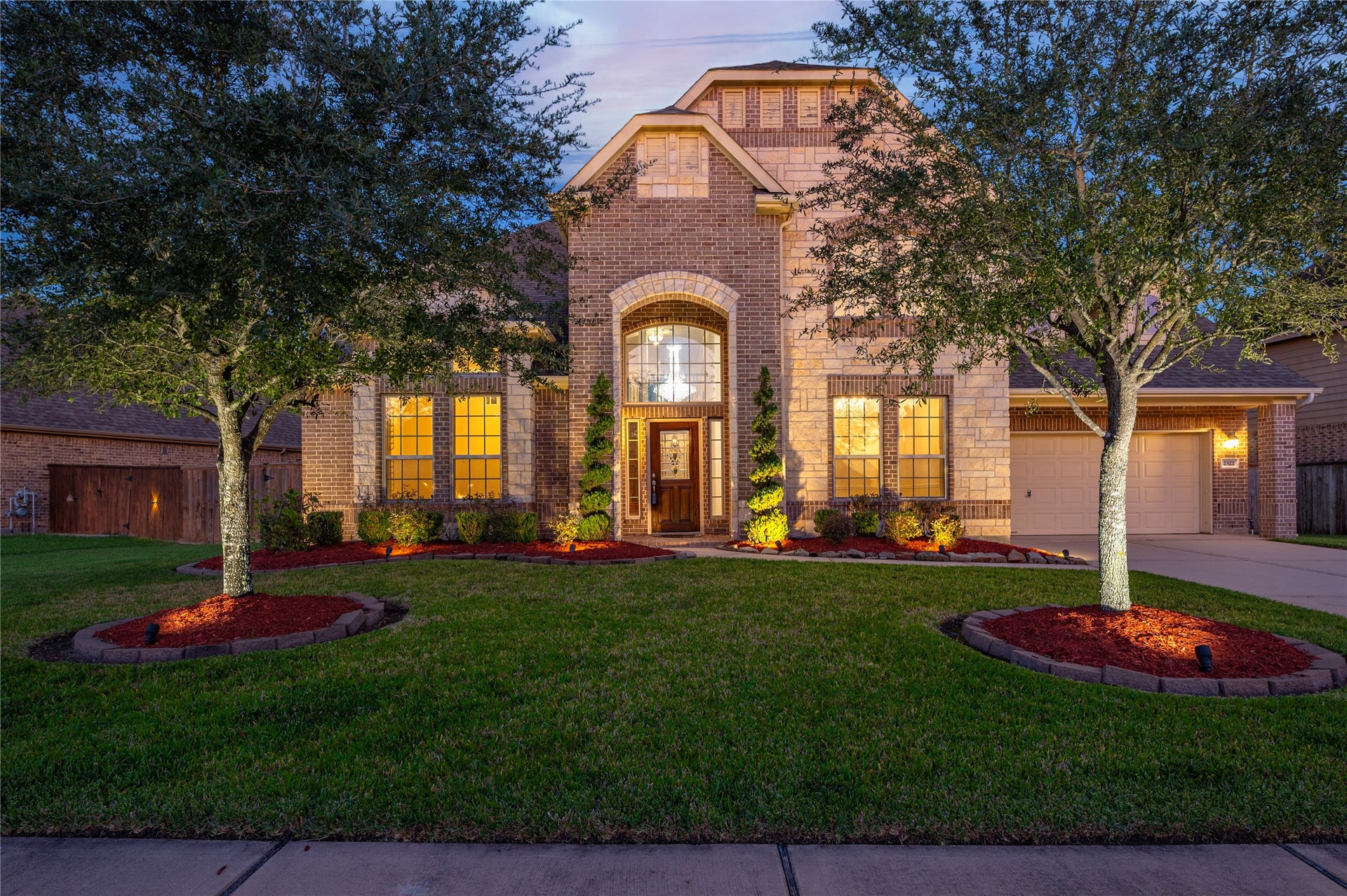 2322 Ashley Falls Lane, League City, TX 77573 Popular K. Hovnanian Wellington floor plan on 10,519-sf lot.