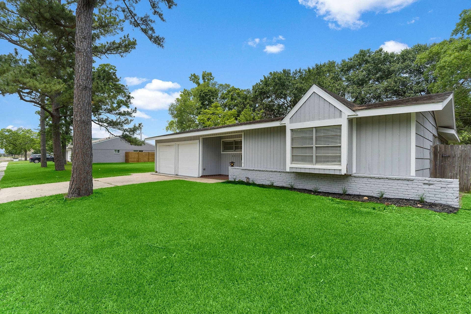 5522 Ariel Street, Houston, TX 77096 5522 Ariel Street, Houston, TX 77096