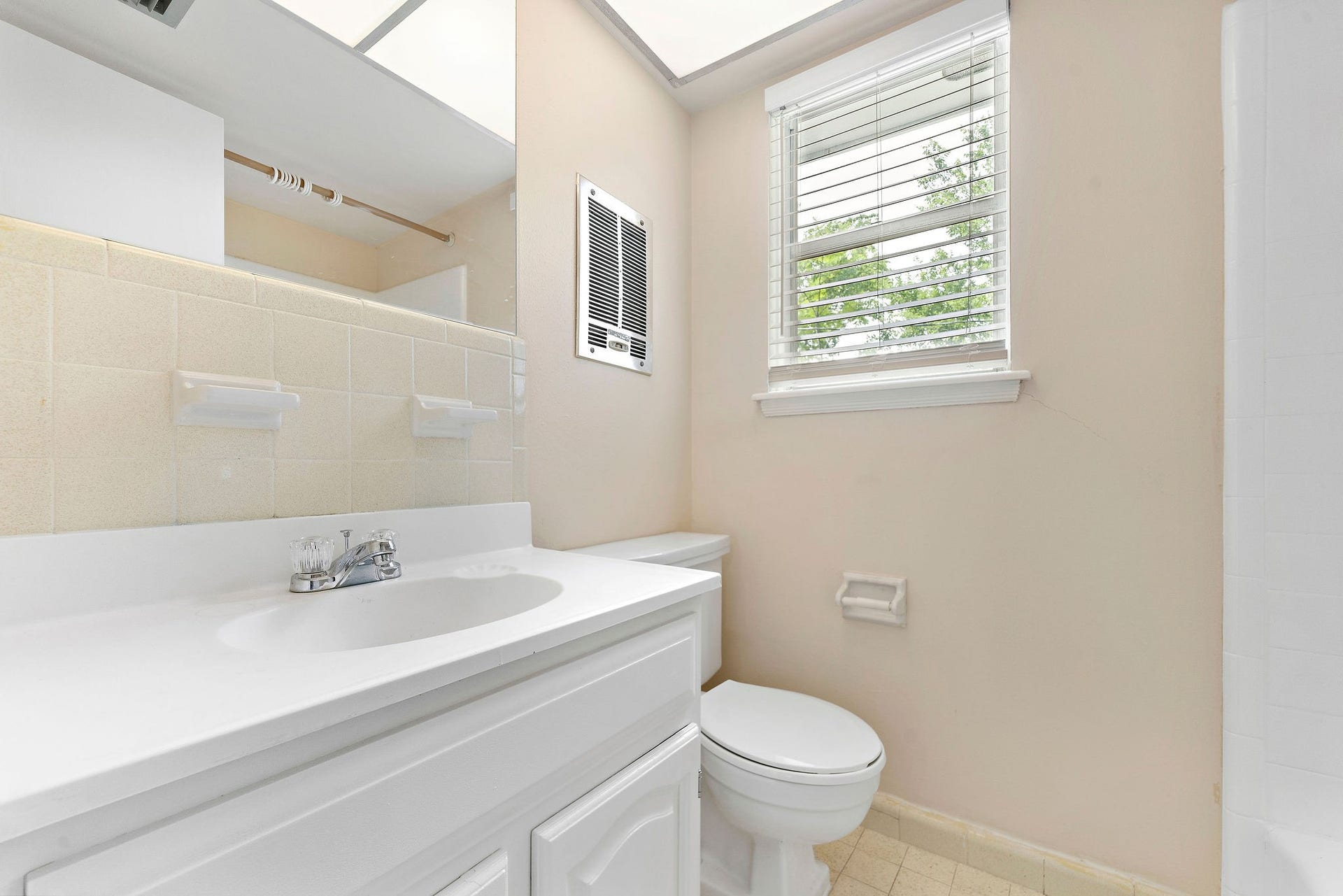 5522 Ariel Street, Houston, TX 77096 5522 Ariel Street, Houston, TX 77096