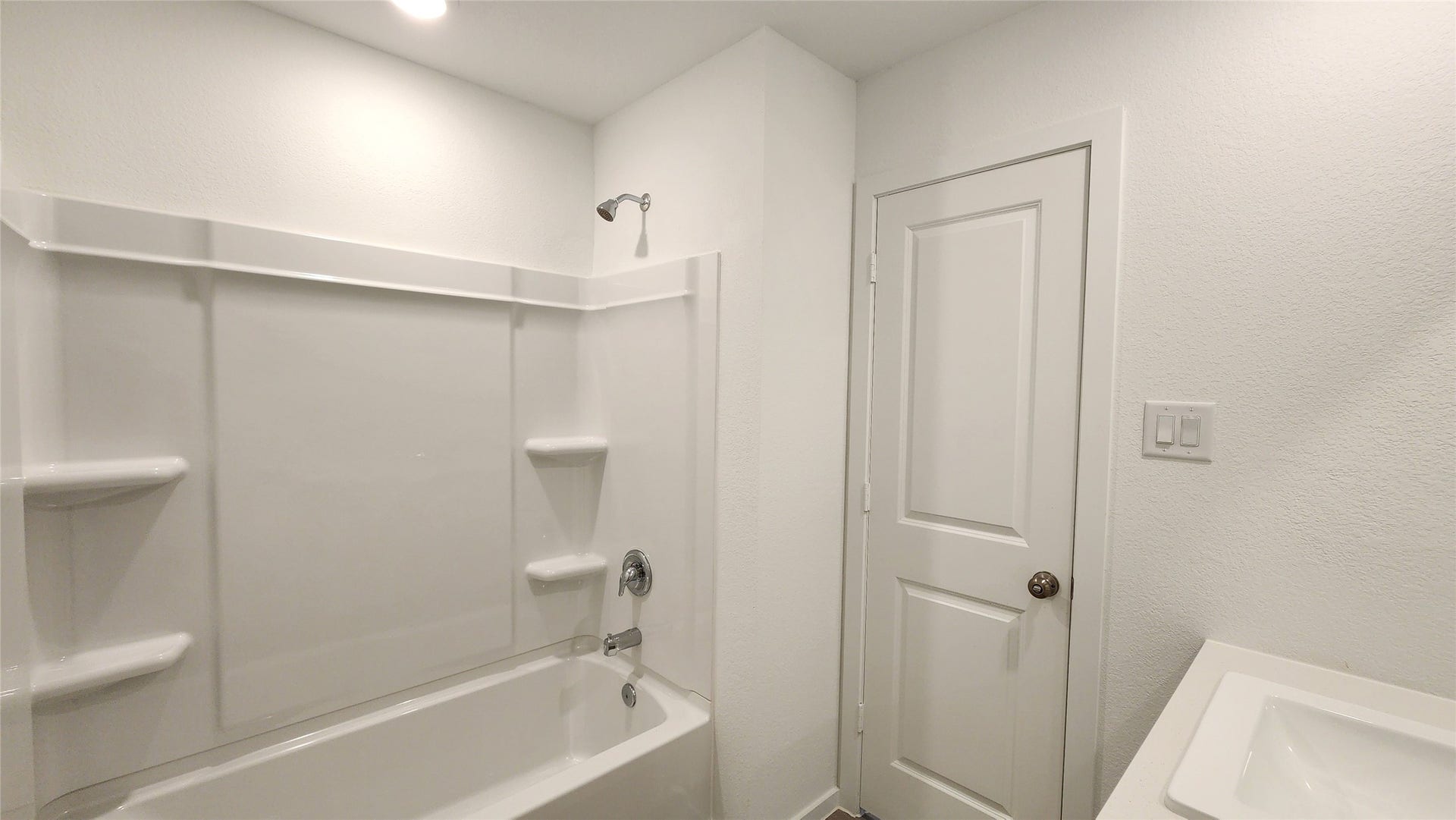 29038 Rustic Windmill Way, Hockley, TX 77447 Hallway bathroom