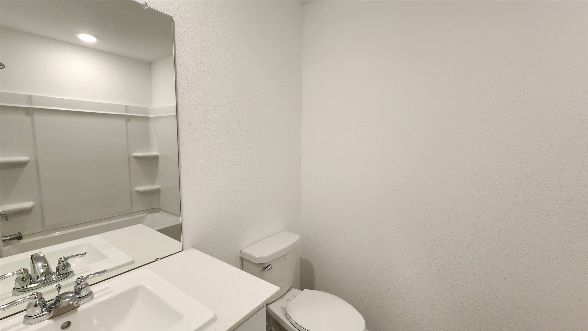 29038 Rustic Windmill Way, Hockley, TX 77447 Hallway bathroom