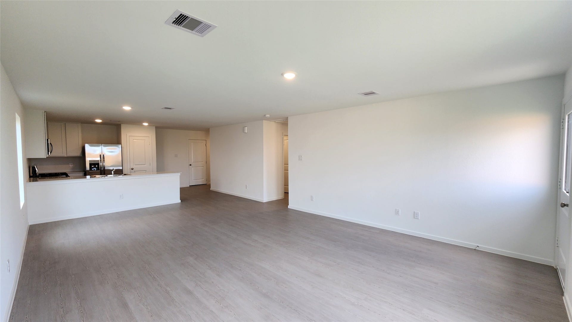 29038 Rustic Windmill Way, Hockley, TX 77447 Family room to Dining and Kitchen