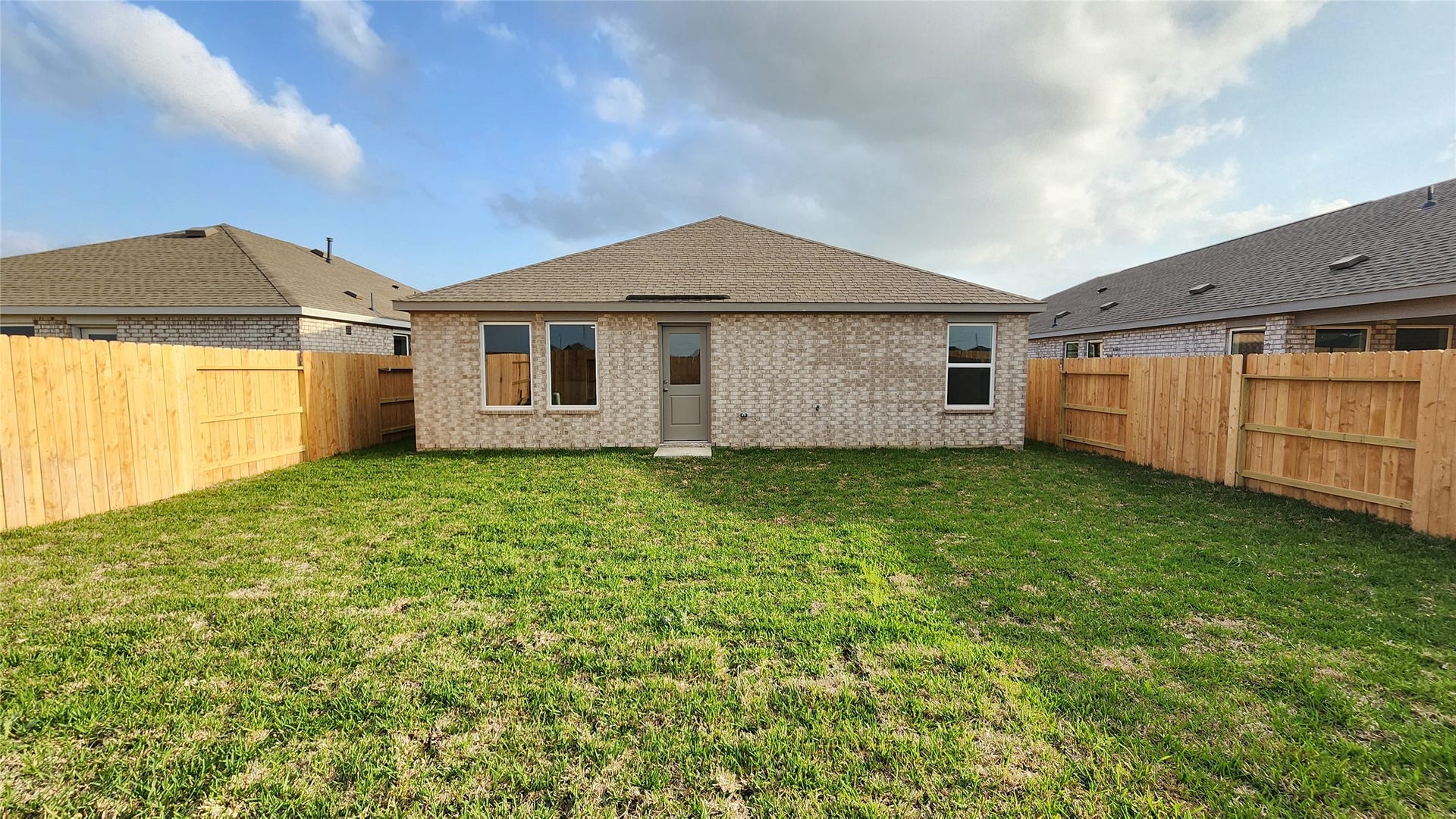 29038 Rustic Windmill Way, Hockley, TX 77447 Backyard
