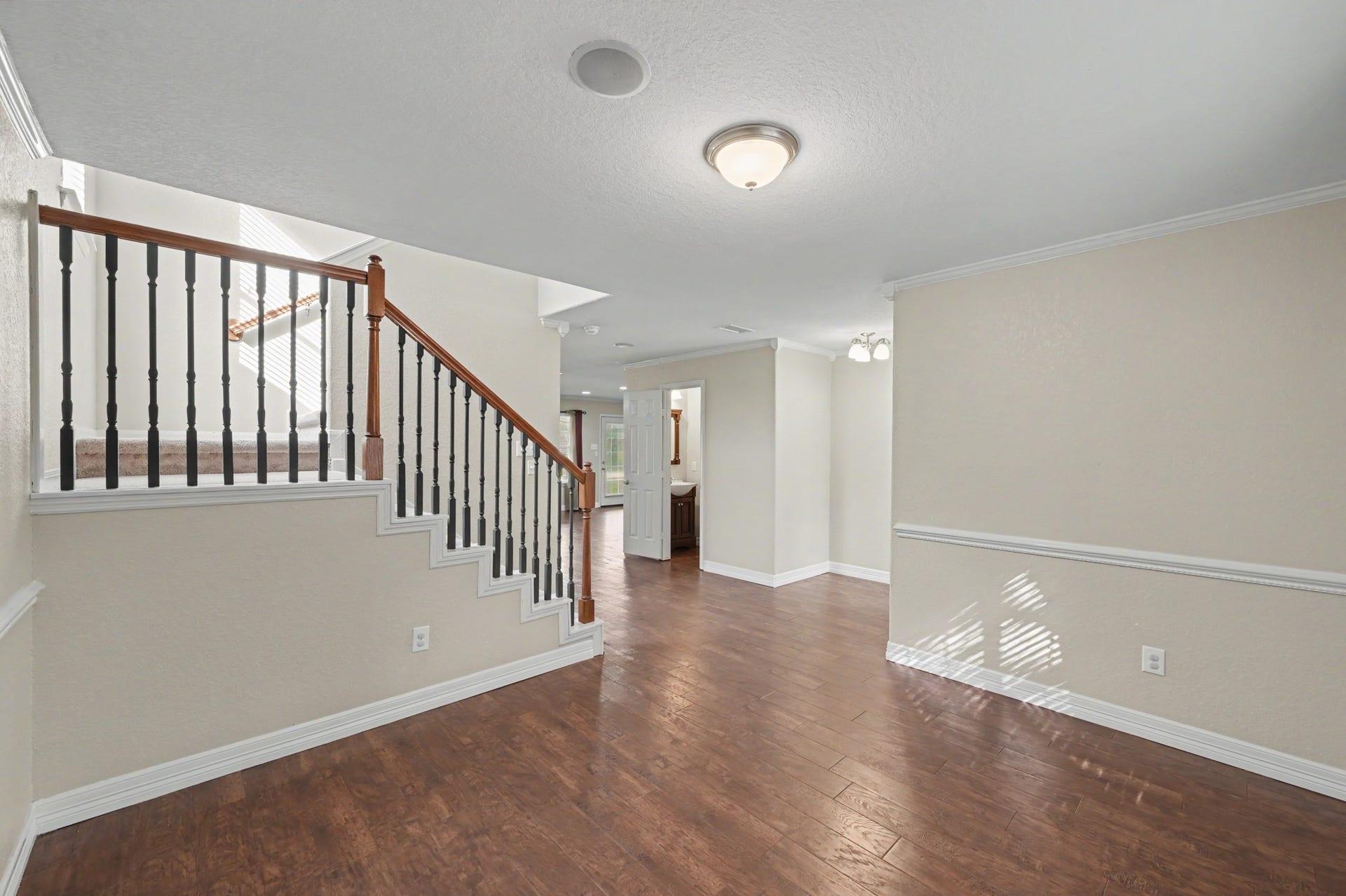 9411 Sagehampton Court, Spring, TX 77379 Formal Dining Room 1st Floor