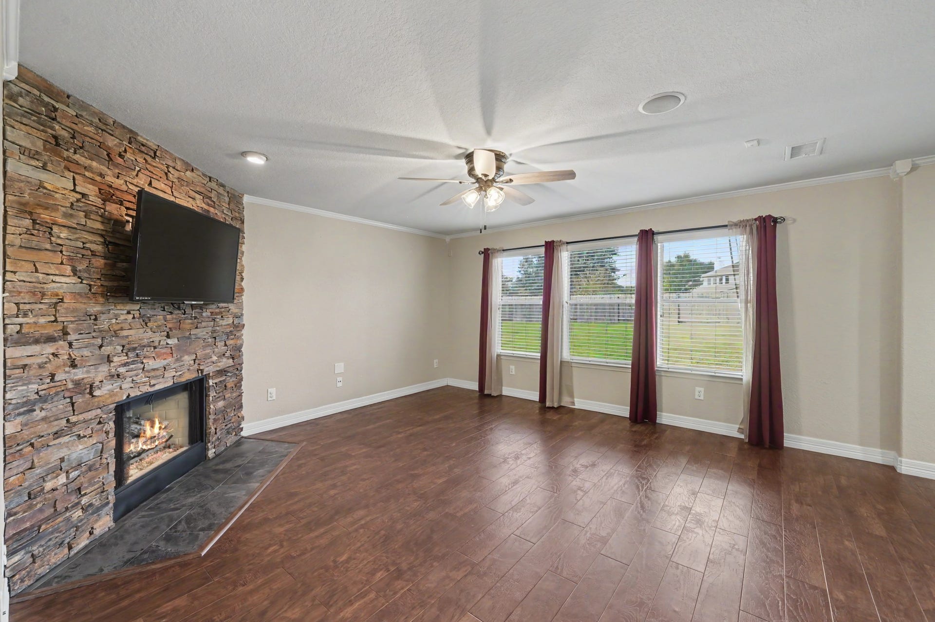 9411 Sagehampton Court, Spring, TX 77379 Living Area/Fireplace 1st Floor