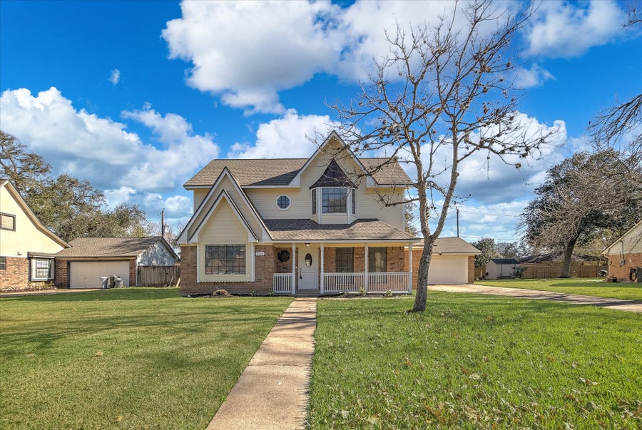 Property photo for 216 Any Way, Lake Jackson, TX