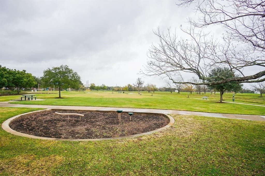 16531 Village View Trail, Sugar Land, TX 77498 16531 Village View Trail, Sugar Land, TX 77498
