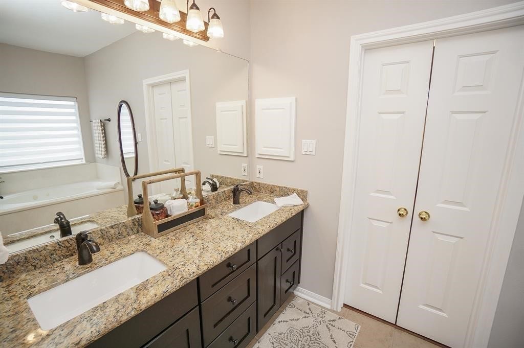 16531 Village View Trail, Sugar Land, TX 77498 16531 Village View Trail, Sugar Land, TX 77498