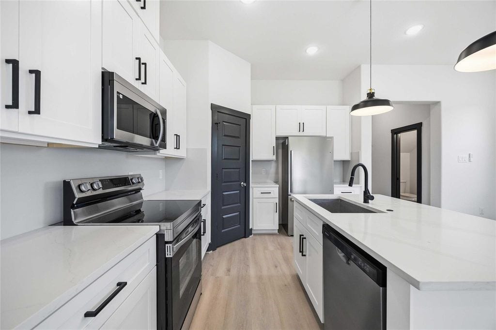 4630 Edfield Street, #B, Houston, TX 77033