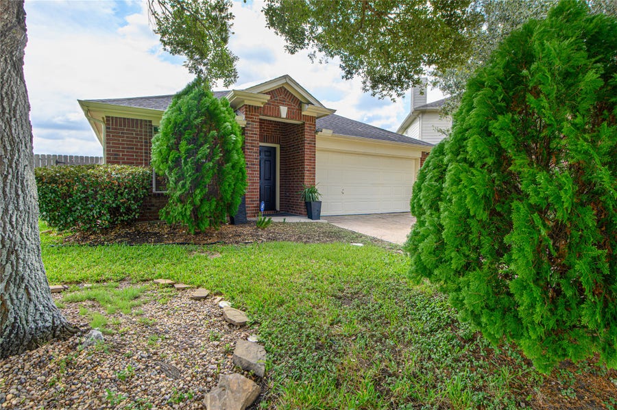 Property photo for 2303 Amber Wheat Court, Fresno, TX