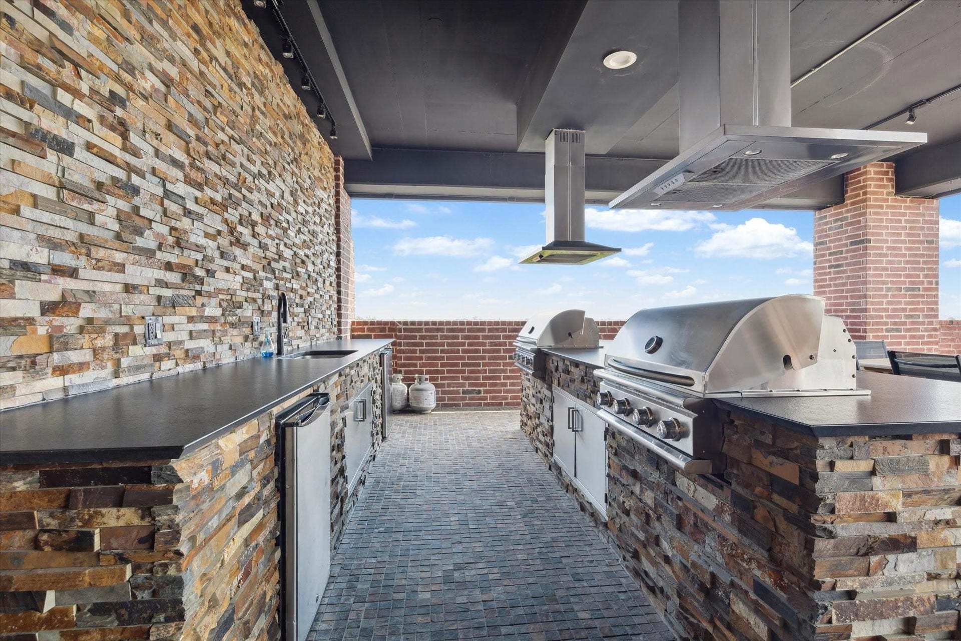 1111 Studewood Street, #508, Houston, TX 77008 1111 Studewood Street, #508, Houston, TX 77008