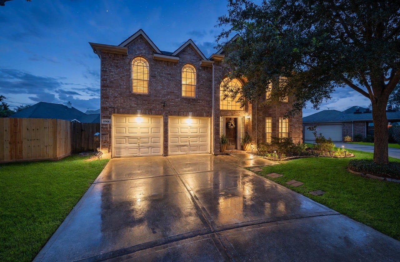 11906 Helene Court, Pinehurst, TX 77362