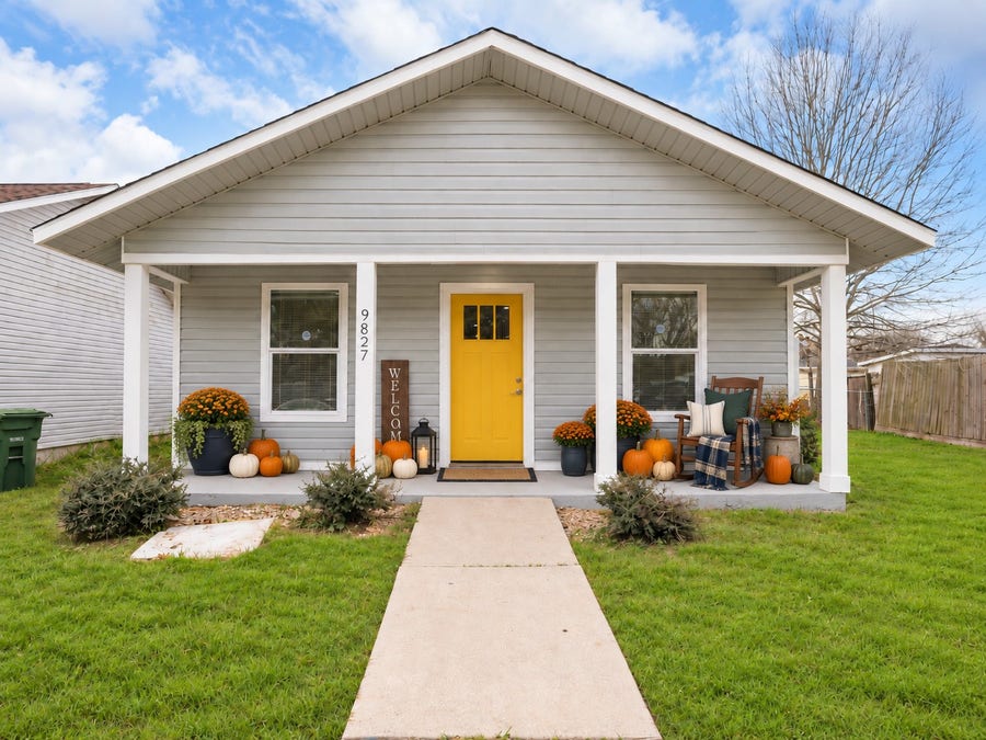 Property photo for 9827 Shive Drive, Houston, TX