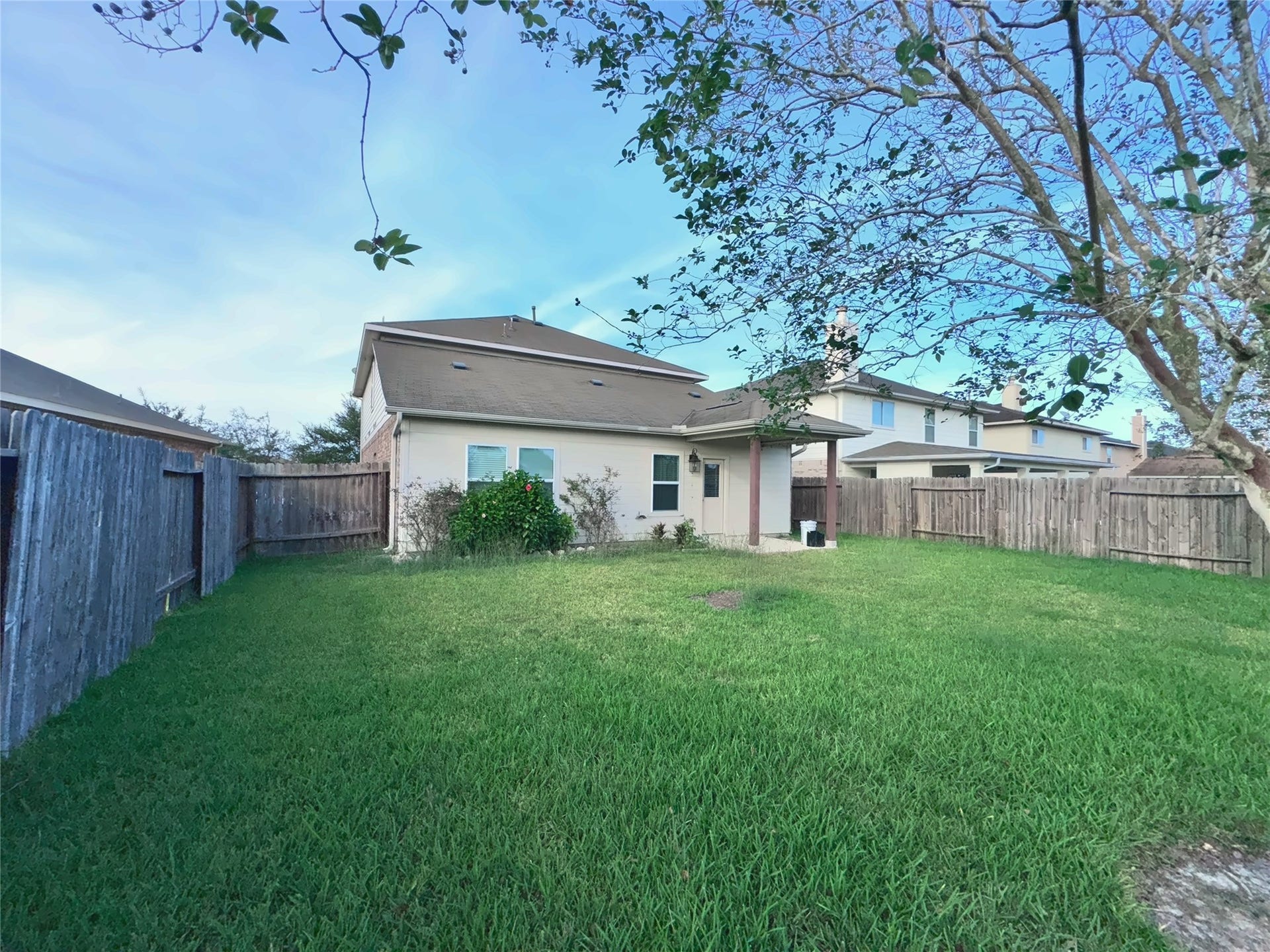 11009 Groveshire Drive, Texas City, TX 77591