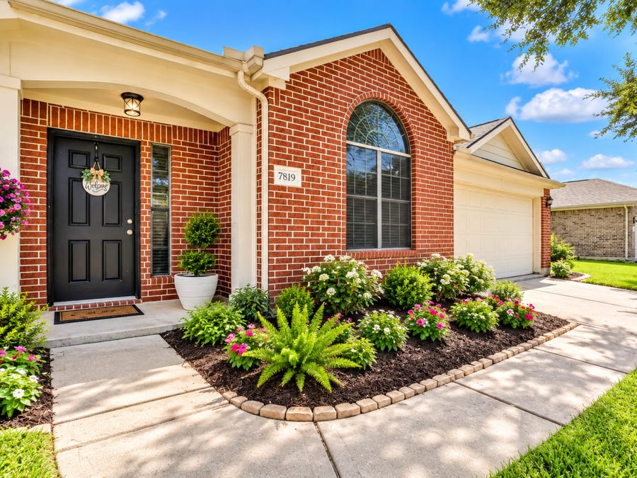 Property photo for 7819 Summerdale Drive, Rosenberg, TX