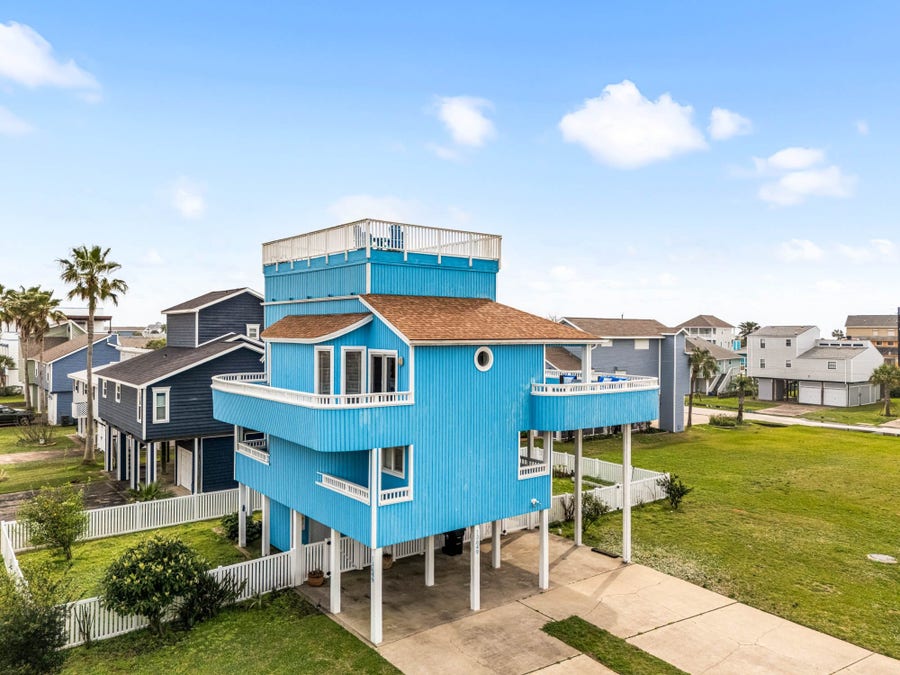Property photo for 13649 Pirates Beach Boulevard, Galveston, TX