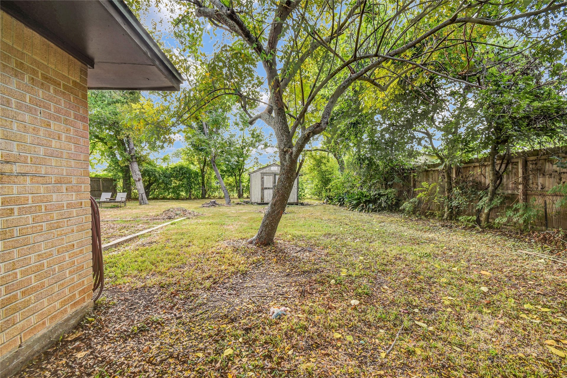 113 S Yaupon Street, Lake Jackson, TX 77566 113 S Yaupon Street, Lake Jackson, TX 77566