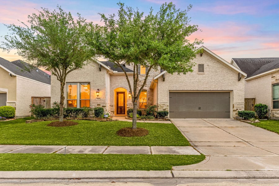 Property photo for 3418 Sherbrooke Manor Court, Houston, TX