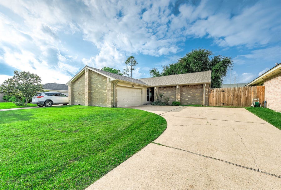 Property photo for 16230 Rancho Blanco Drive, Houston, TX