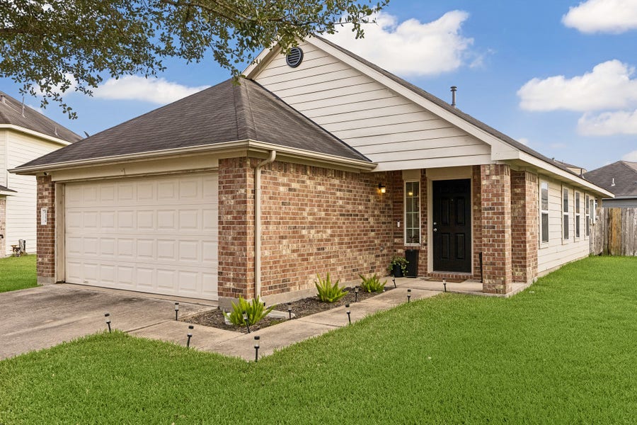 Property photo for 6258 El Oro Drive, Houston, TX