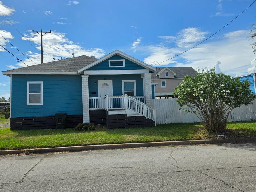Property photo for 911 43rd Street, Galveston, TX