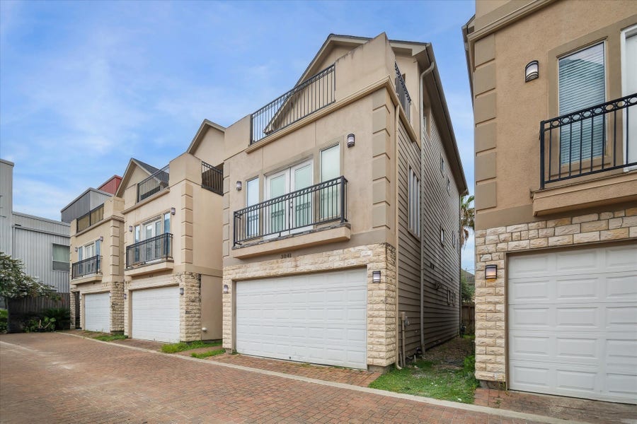 Property photo for 3041 Clinton Drive, Houston, TX