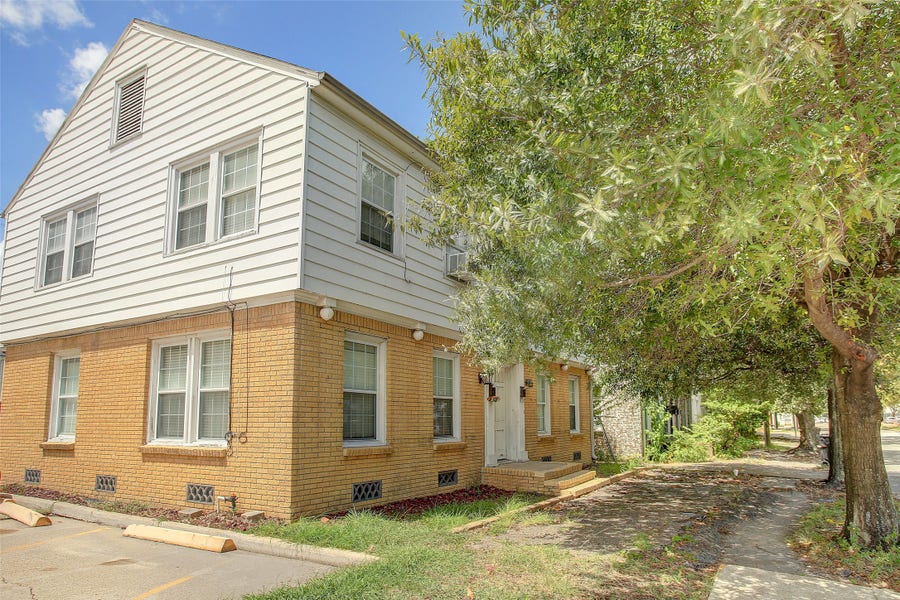 Property photo for 1935 Richmond Avenue, Houston, TX
