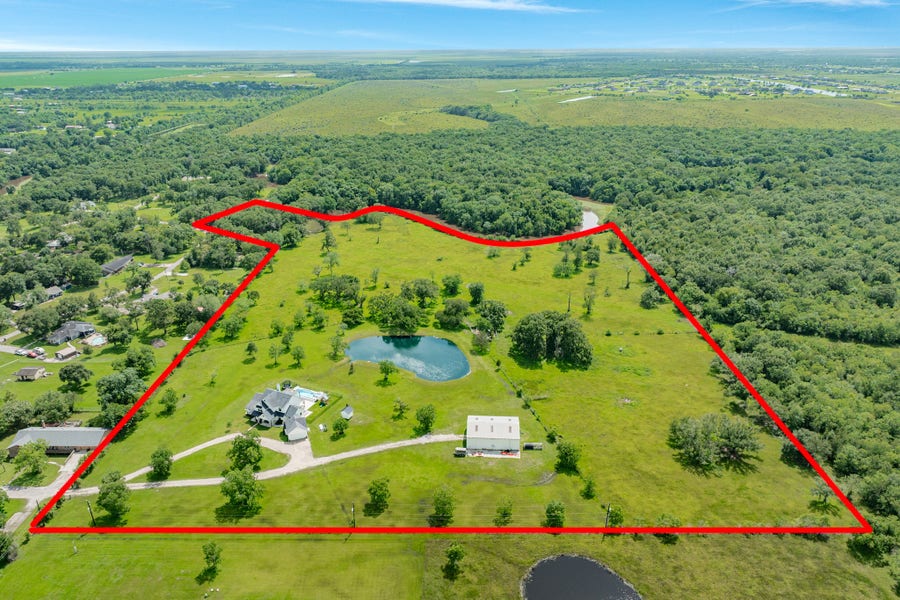 Property photo for 15855 Hickory Drive, Alvin, TX