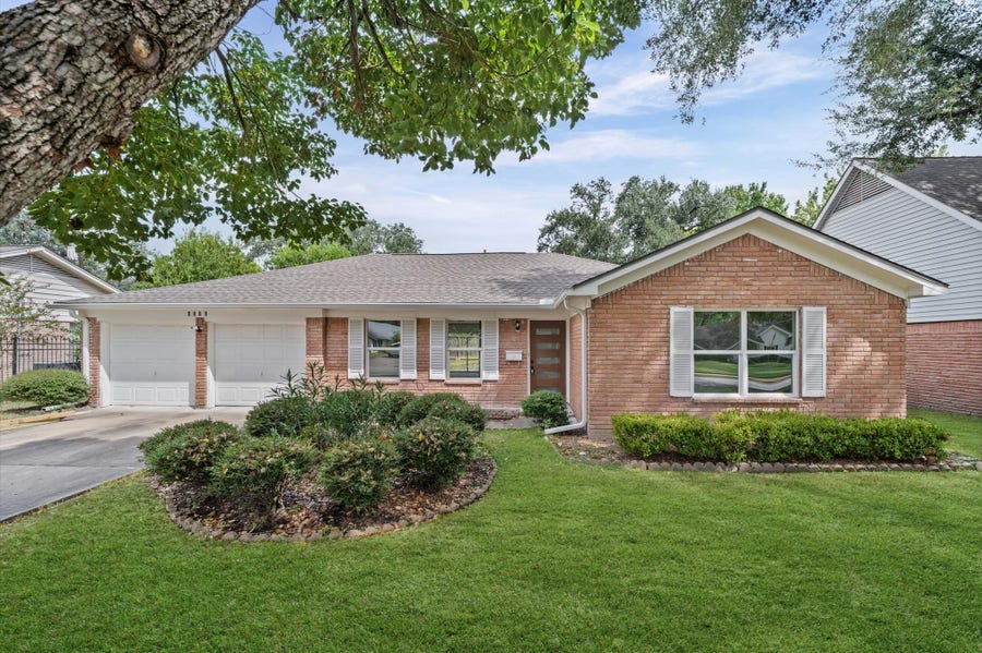 Property photo for 9506 Winsome Lane, Houston, TX