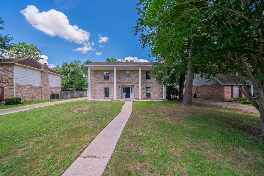 Property photo for 7914 Annola Lane, Spring, TX