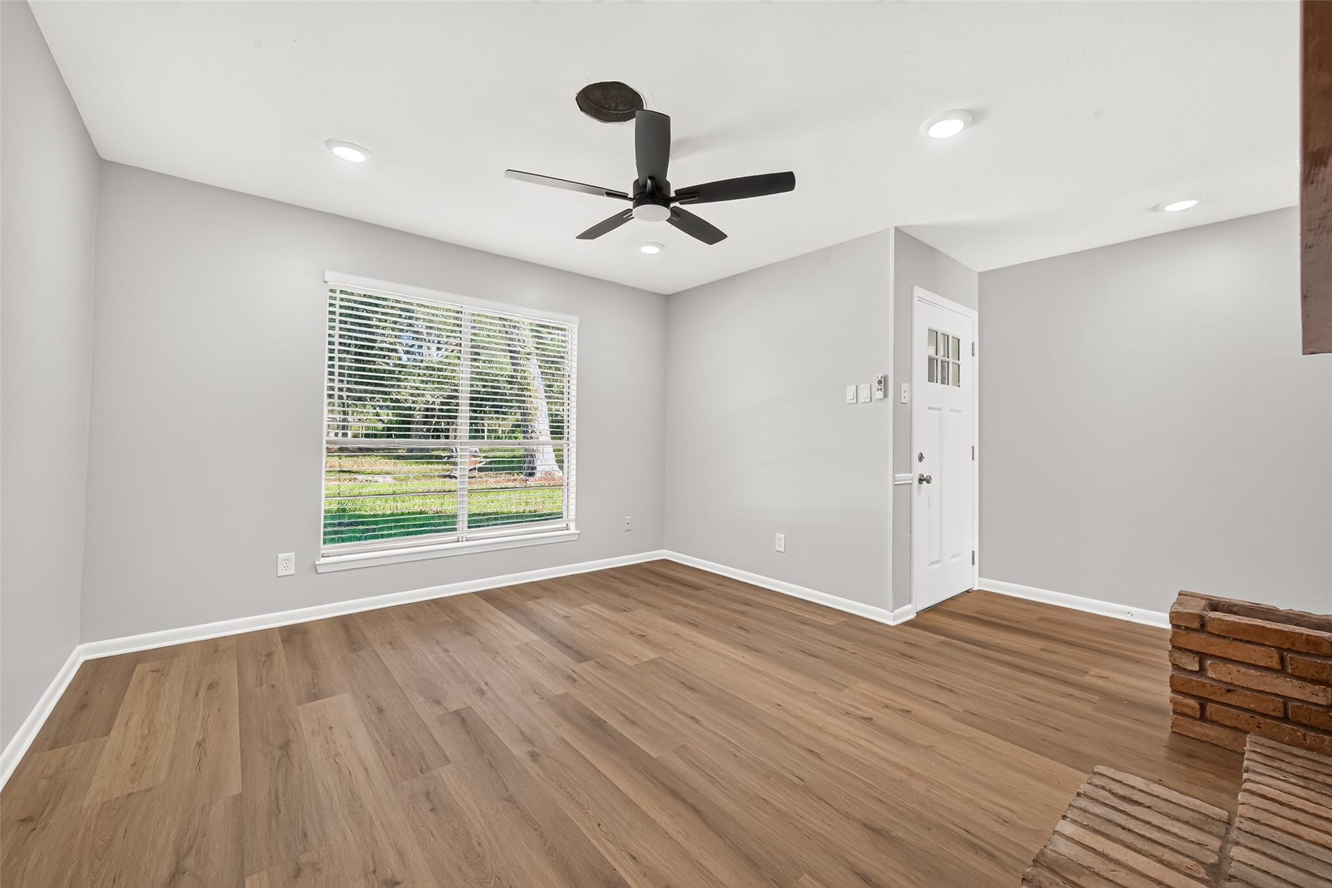 3415 County Road 361, Brazoria, TX 77422 3415 County Road 361, Brazoria, TX 77422