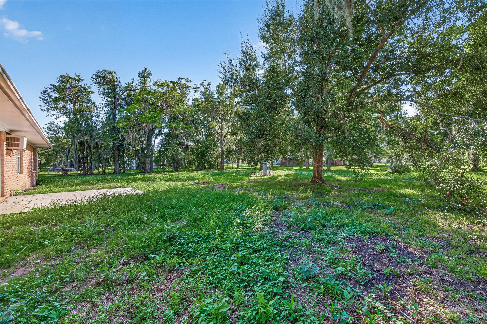 3415 County Road 361, Brazoria, TX 77422 3415 County Road 361, Brazoria, TX 77422