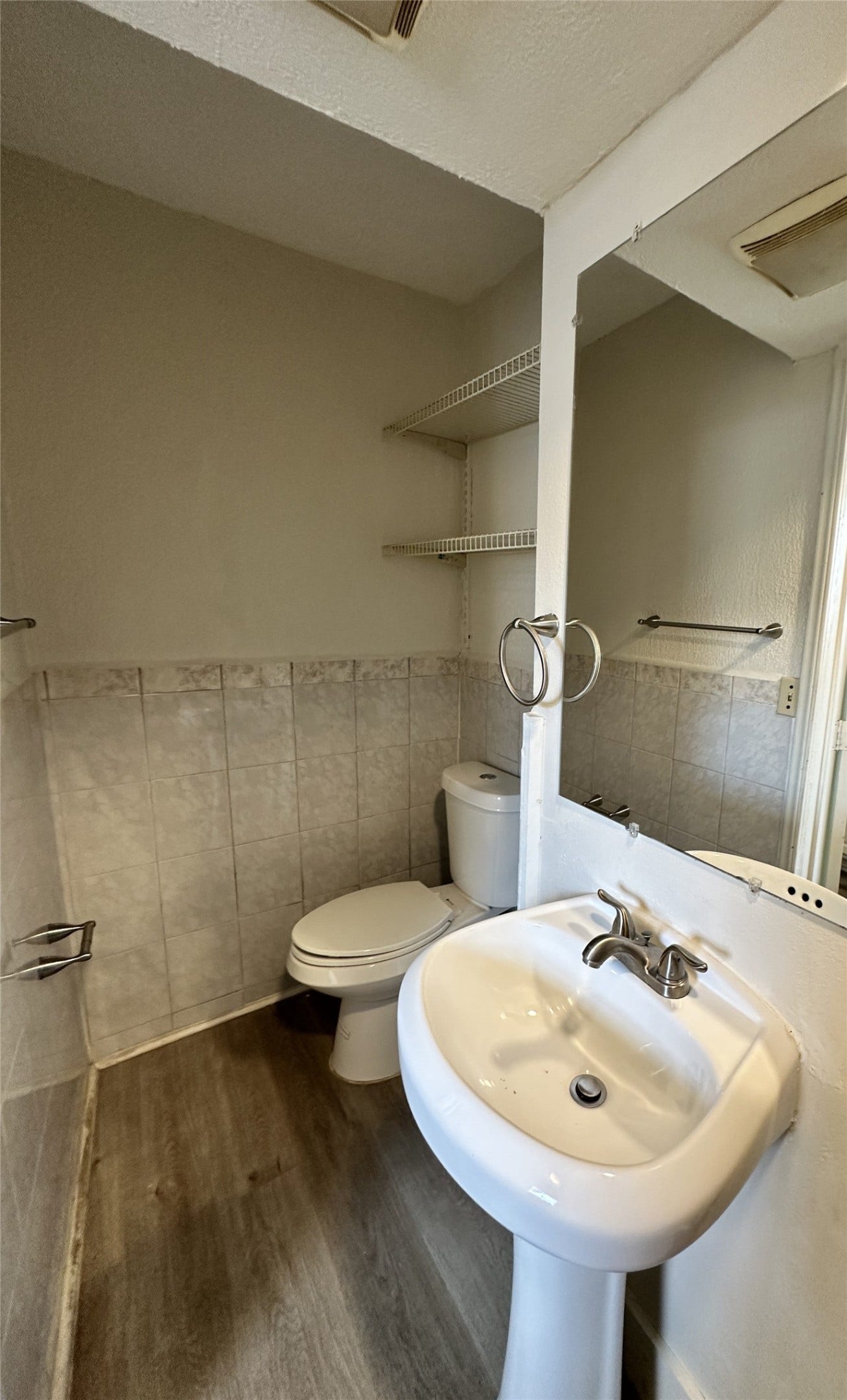 6905 Palestine Street, #C, Houston, TX 77020 6905 Palestine Street, #C, Houston, TX 77020