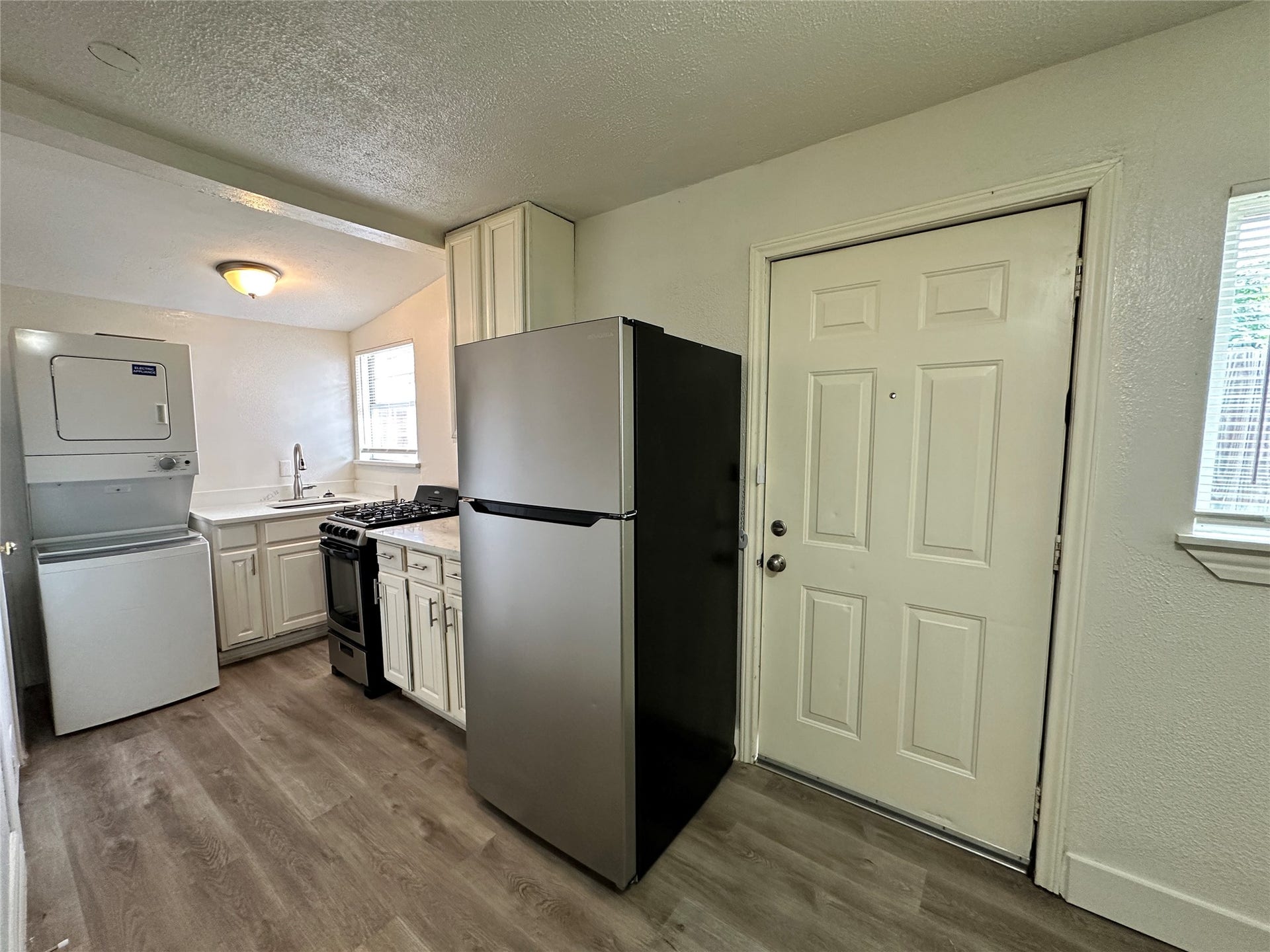 6905 Palestine Street, #C, Houston, TX 77020 6905 Palestine Street, #C, Houston, TX 77020
