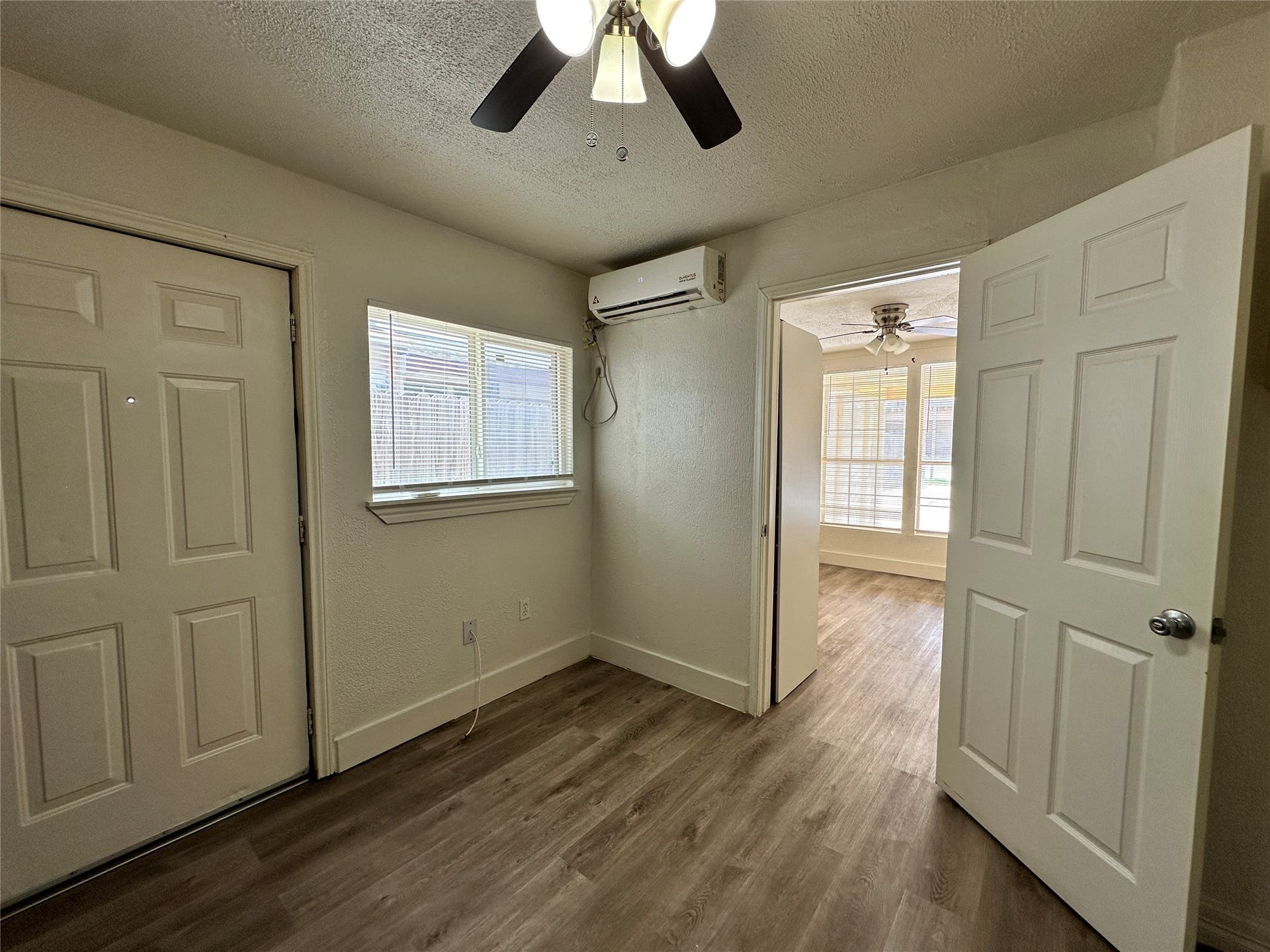 6905 Palestine Street, #C, Houston, TX 77020 6905 Palestine Street, #C, Houston, TX 77020