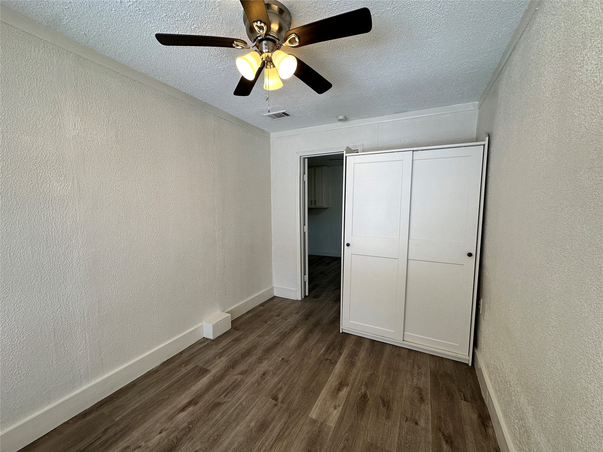6905 Palestine Street, #C, Houston, TX 77020 6905 Palestine Street, #C, Houston, TX 77020
