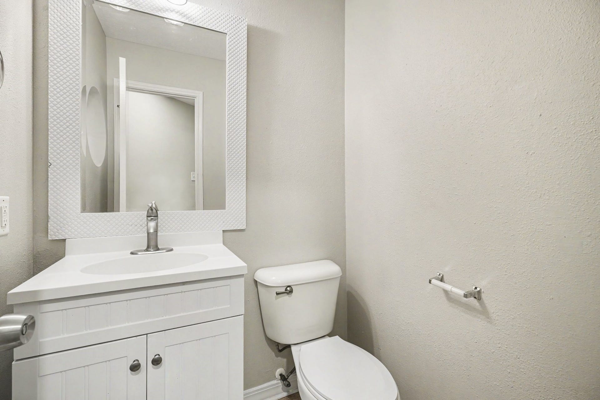 2875 Pebble Canyon Lane, Dickinson, TX 77539