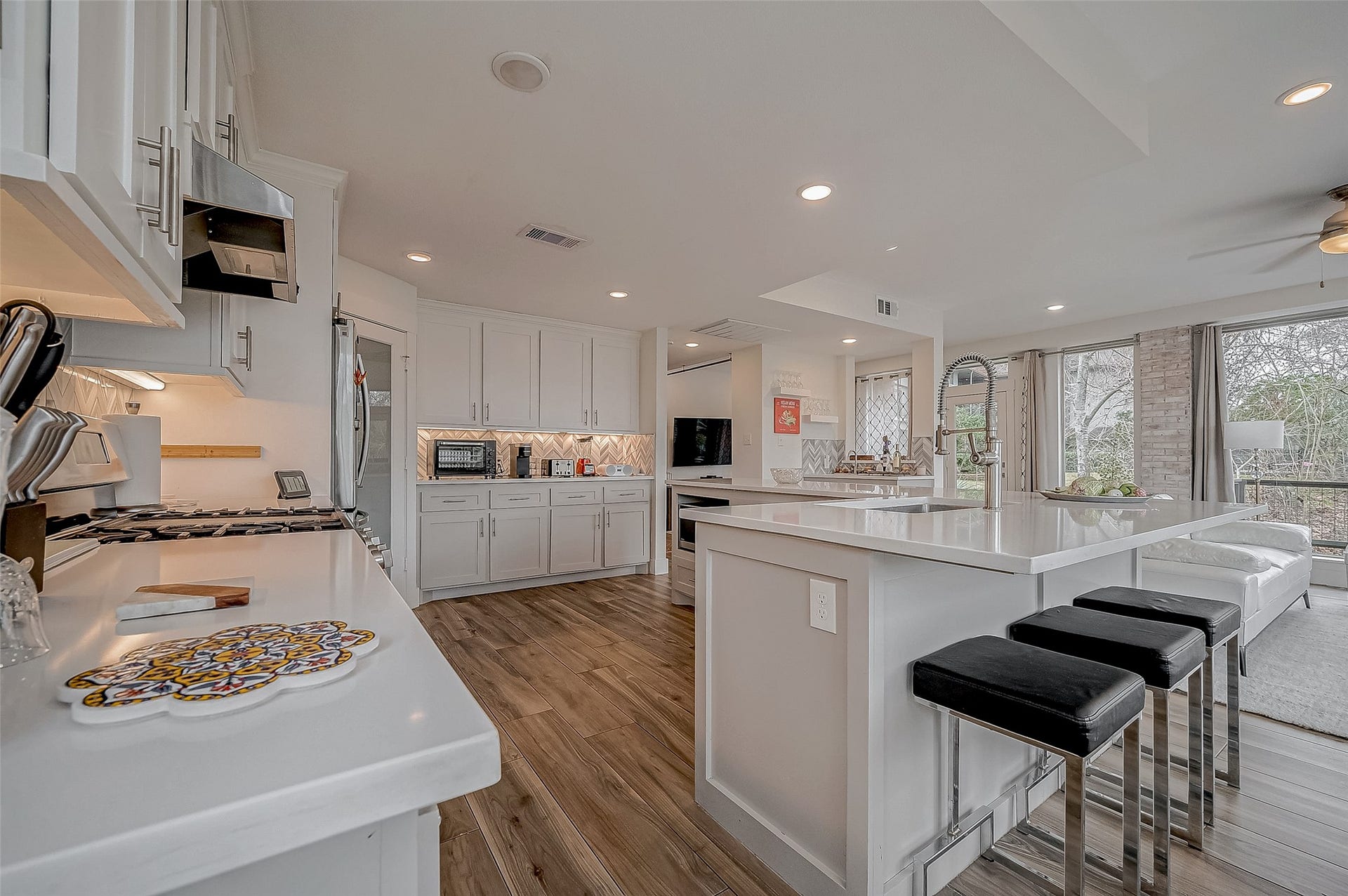 6628 Bayou Glen Road, #6628, Houston, TX 77057 6628 Bayou Glen Road, #6628, Houston, TX 77057