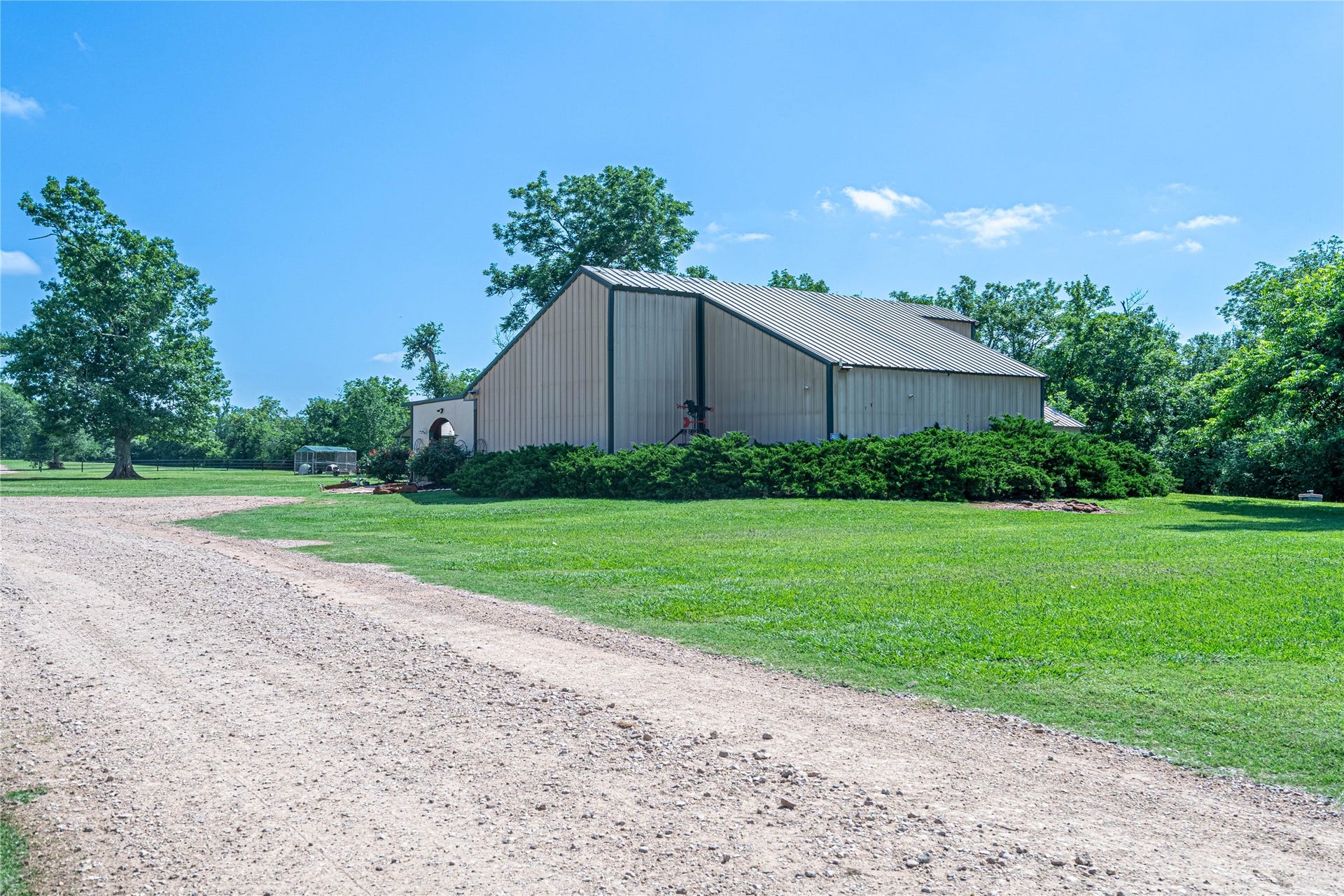 41800 Aggie Gee - Front House