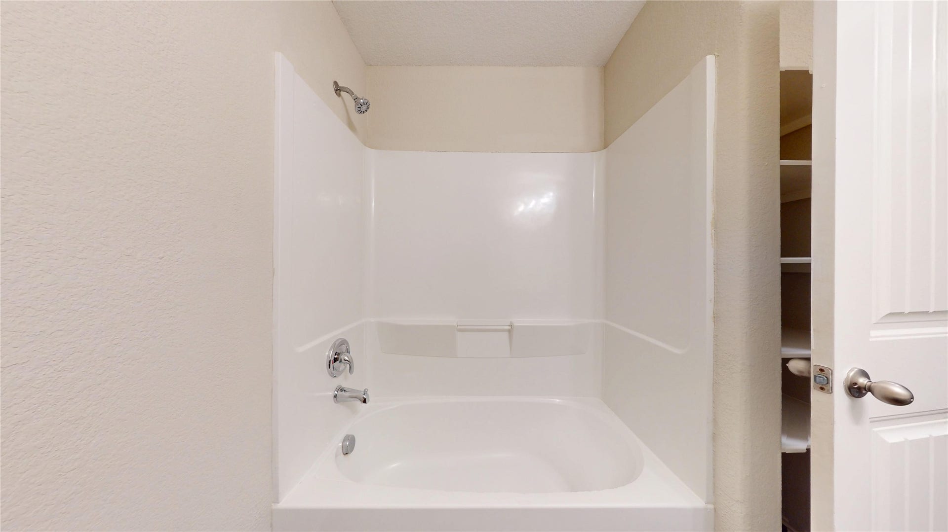 9631 Paloma Creek Drive, Tomball, TX 77375