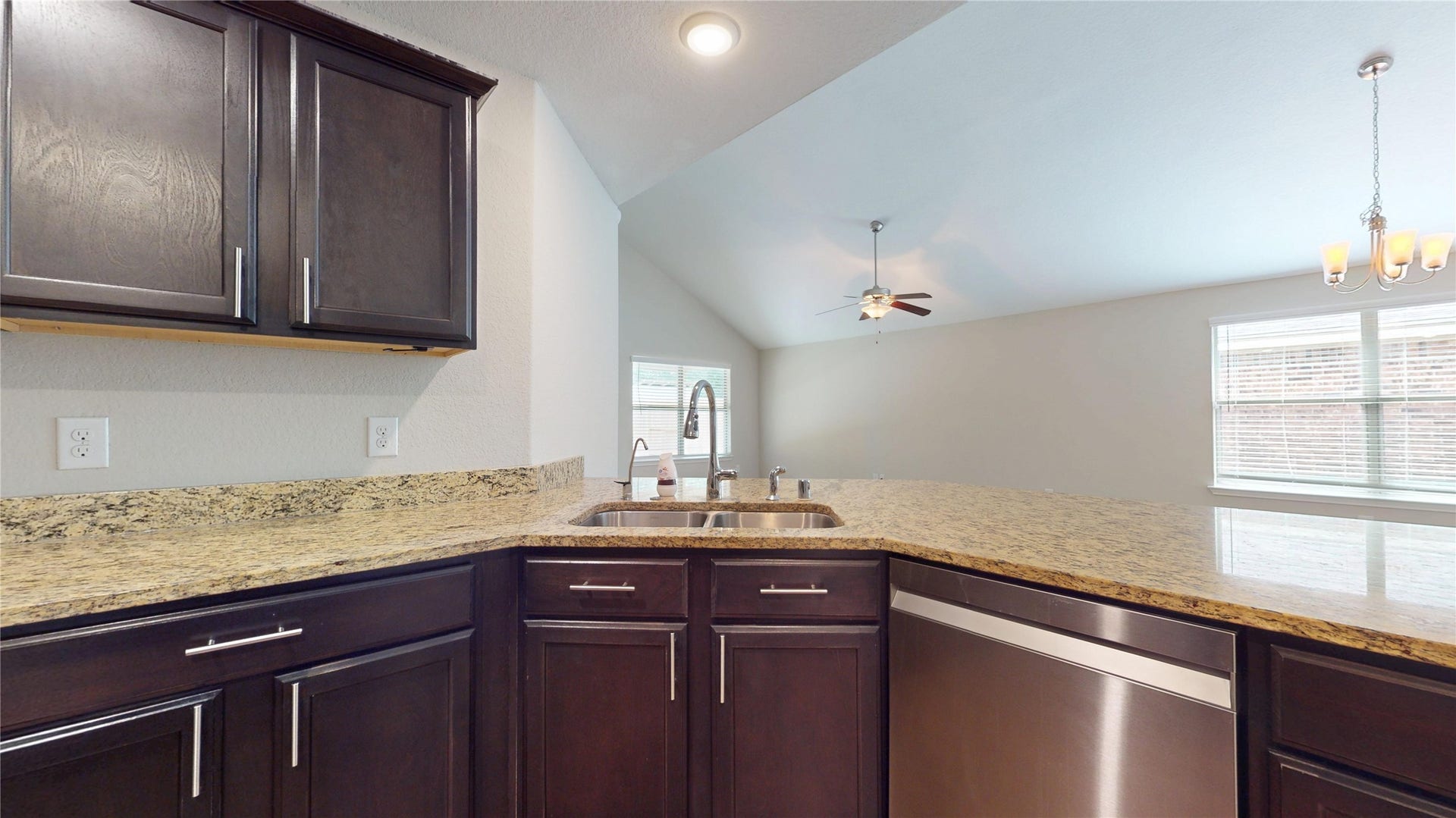 9631 Paloma Creek Drive, Tomball, TX 77375