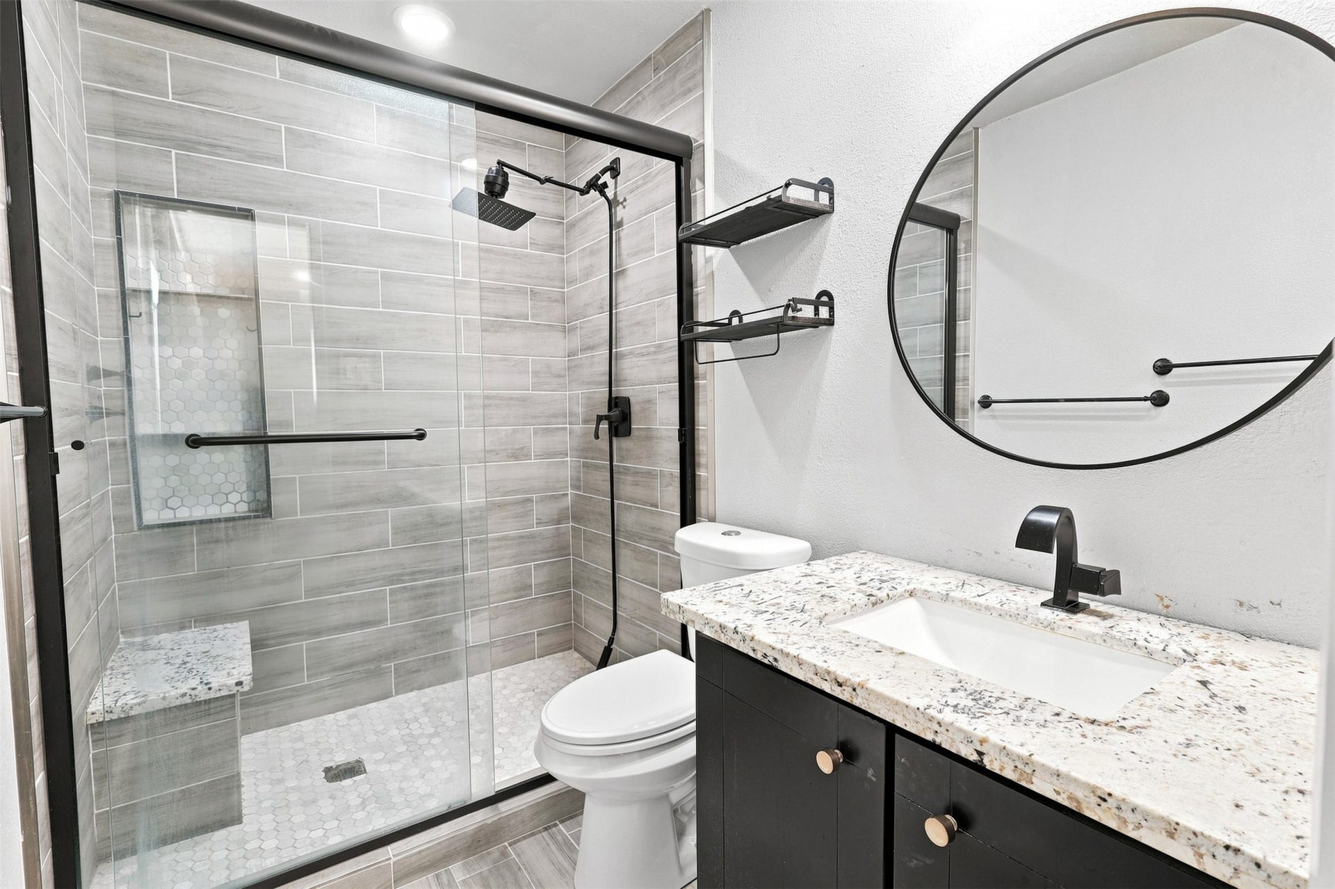 15427 Empanada Drive, Houston, TX 77083 Bathroom #1