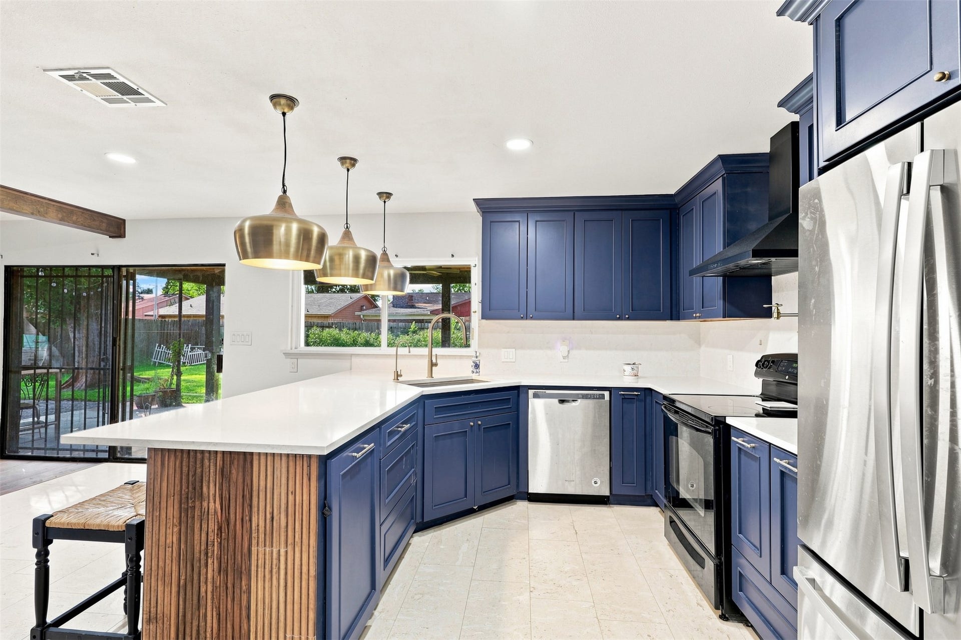 15427 Empanada Drive, Houston, TX 77083 15427 Empanada Drive, Houston, TX 77083