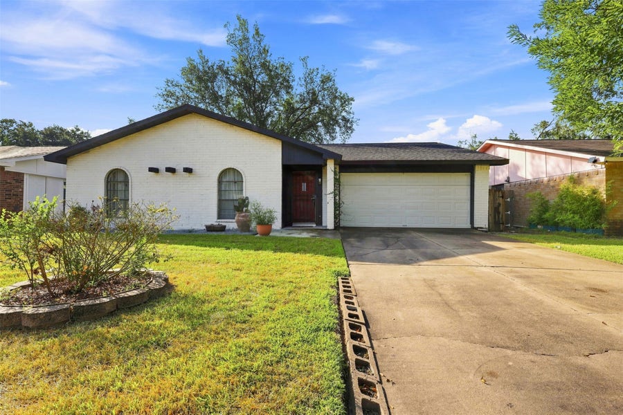 Property photo for 15427 Empanada Drive, Houston, TX